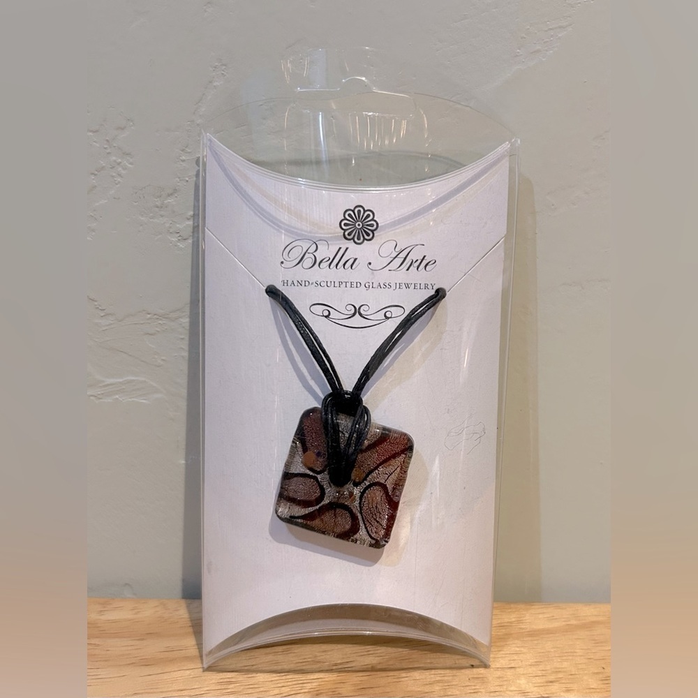 Belle Art Hand Sculpted Glass Jewelry Pendant Necklace. Brand New With Tags